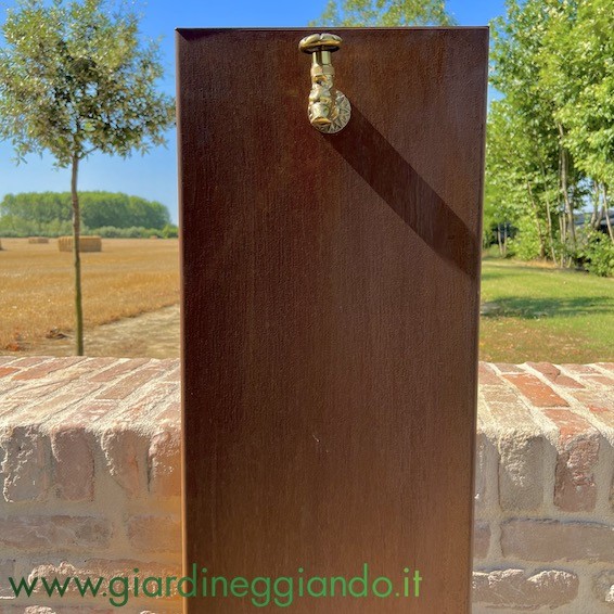 Giardineggiando - Colonna rubinetto rettangolare in acciaio CORTEN per  giardino mis. cm. 10x20 h100